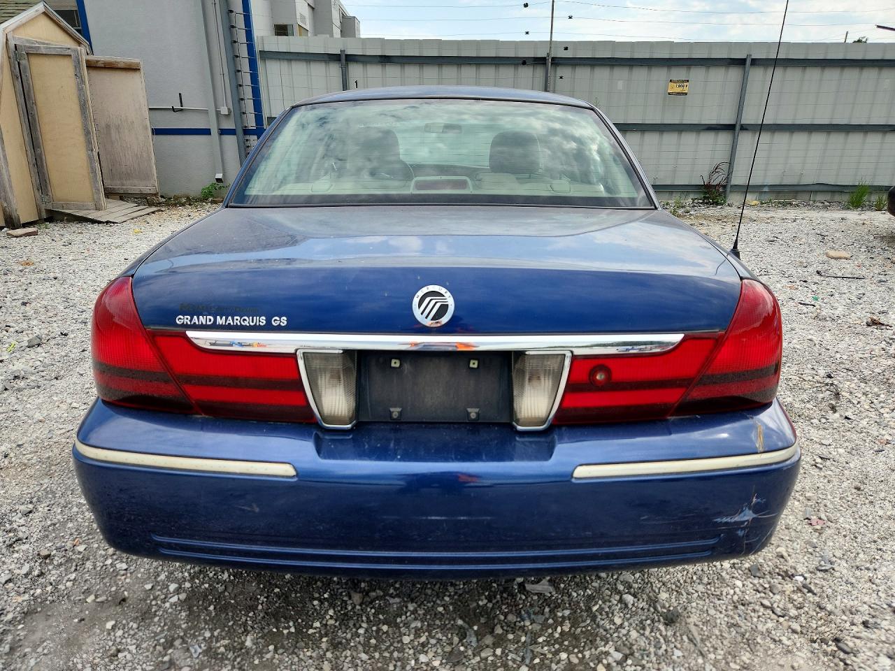 2005 Mercury Grand Marquis Gs Blue vin: 2MEFM74W85X668562