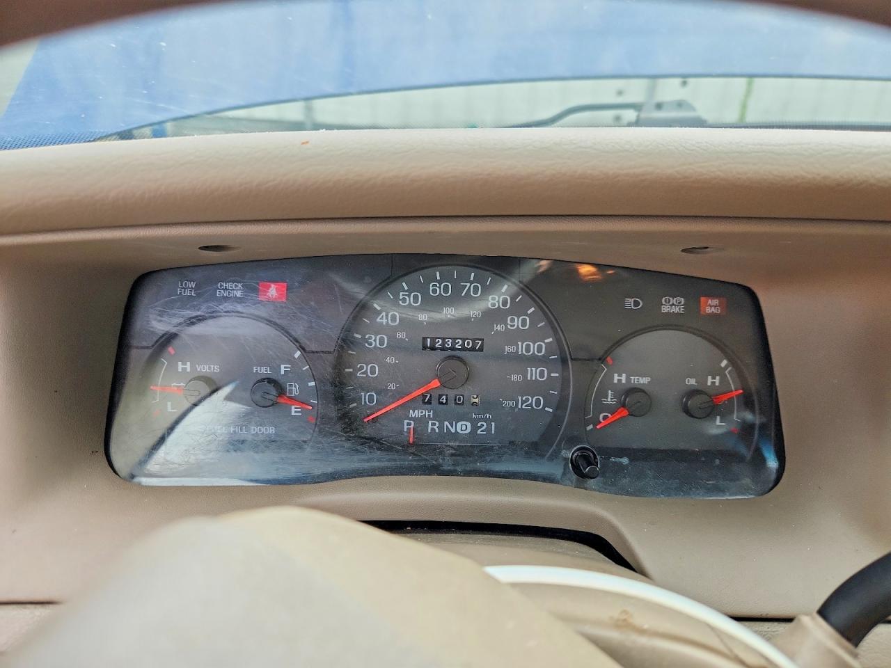 2005 Mercury Grand Marquis Gs Blue vin: 2MEFM74W85X668562