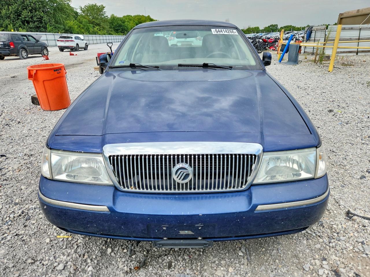 2005 Mercury Grand Marquis Gs Blue vin: 2MEFM74W85X668562