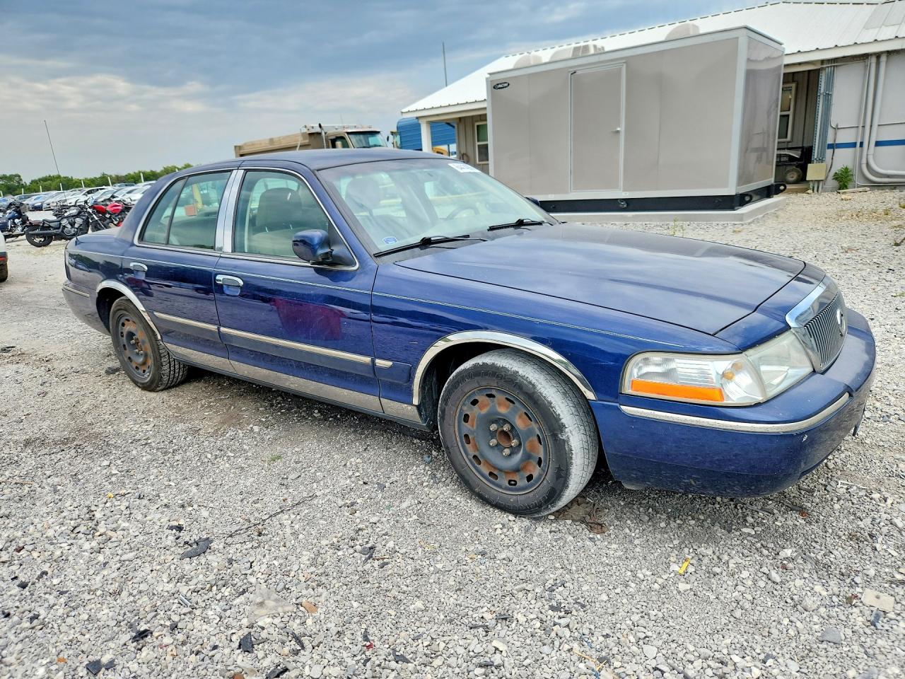 2005 Mercury Grand Marquis Gs Blue vin: 2MEFM74W85X668562