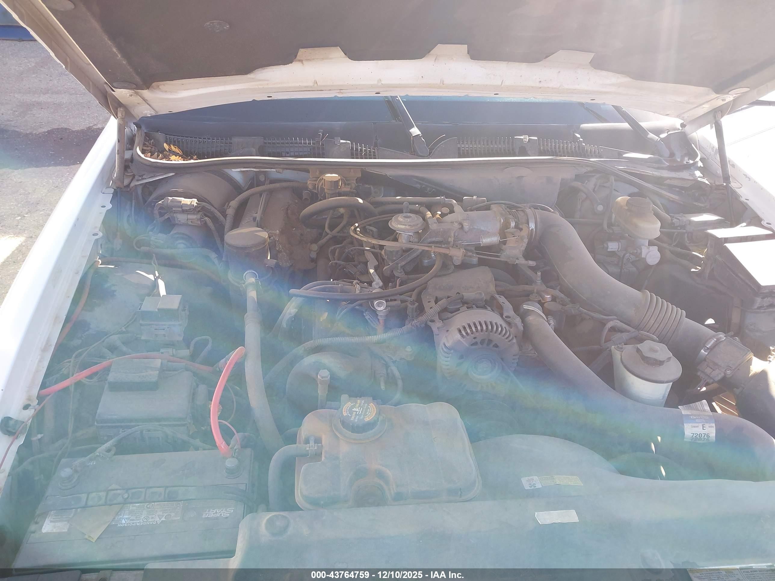 1998 Mercury Grand Marquis   White vin: 2MEFM74W8WX601638