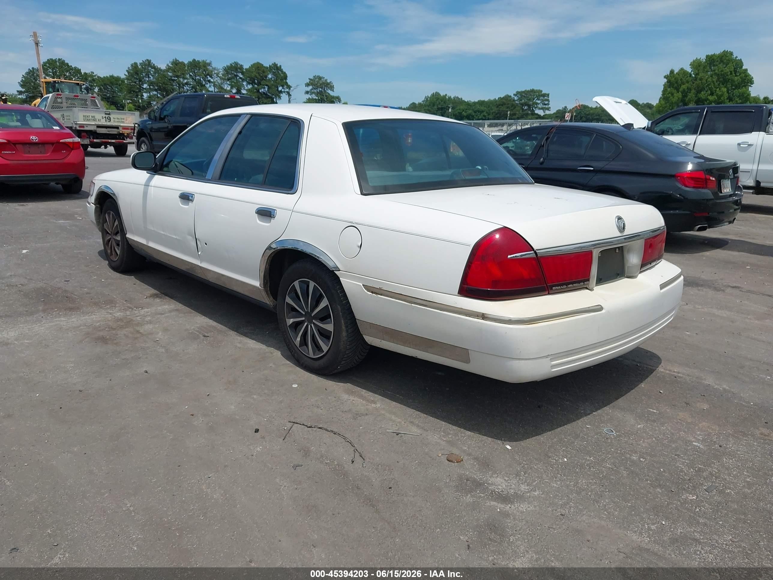1999 Mercury Grand Marquis Gs White vin: 2MEFM74W8XX722784