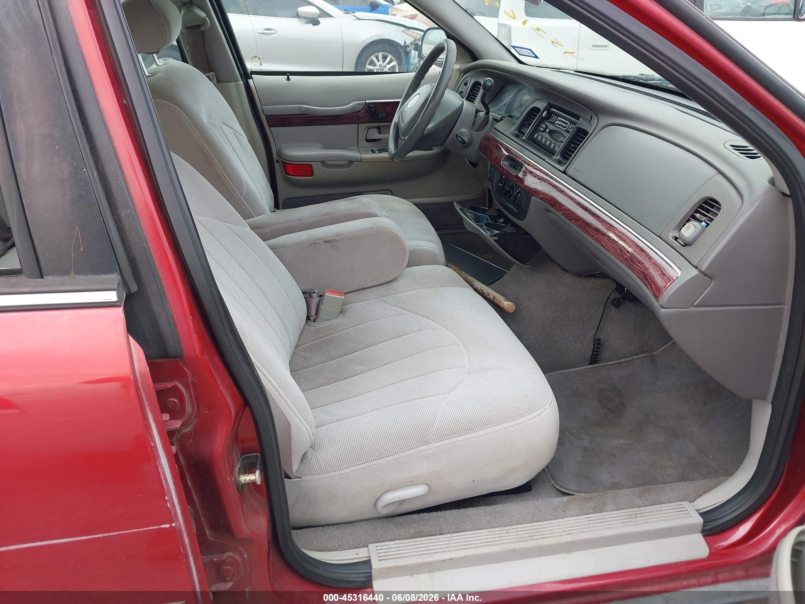 2001 Mercury Grand Marquis Gs Red vin: 2MEFM74W91X603701