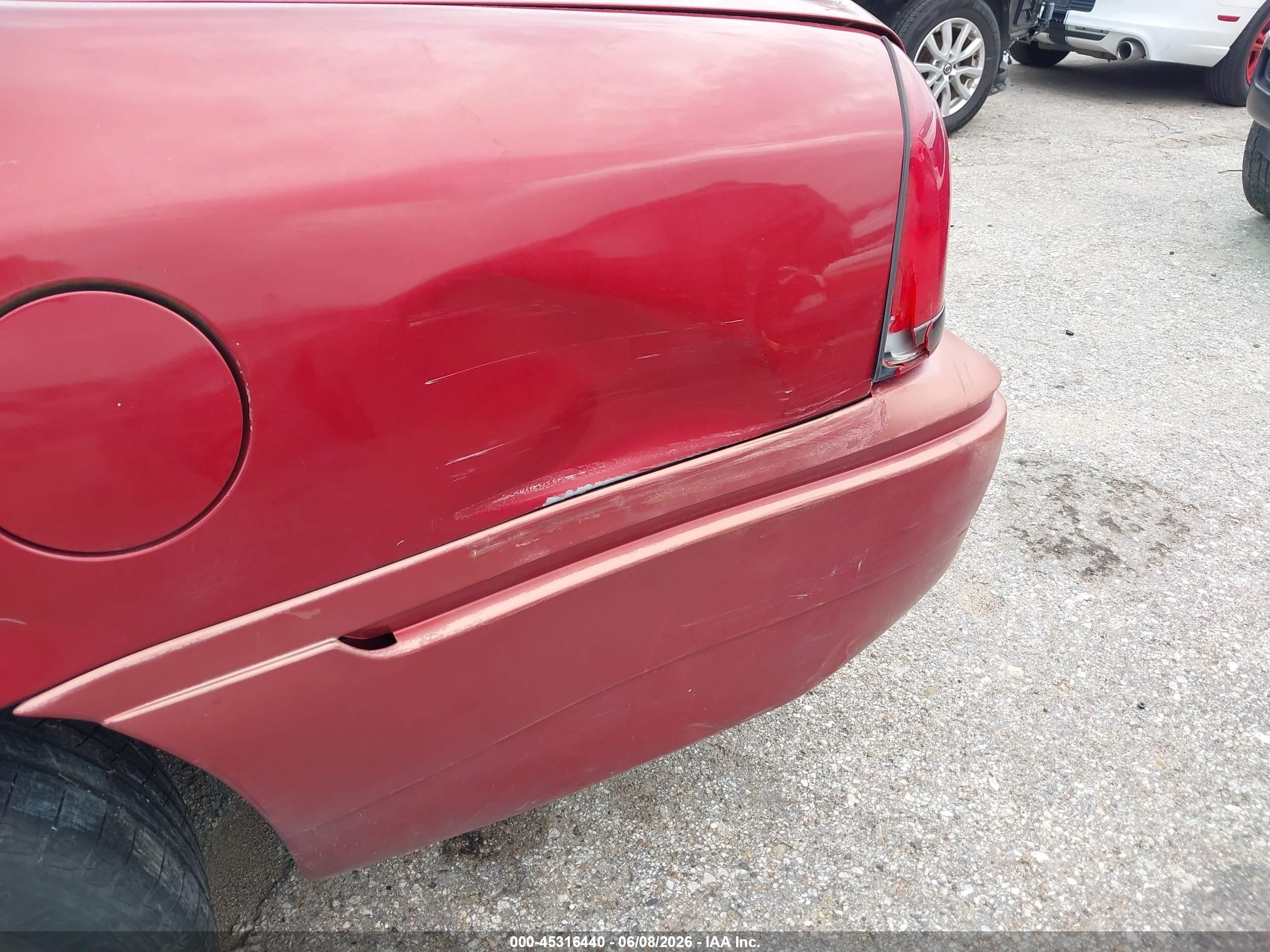 2001 Mercury Grand Marquis Gs Red vin: 2MEFM74W91X603701