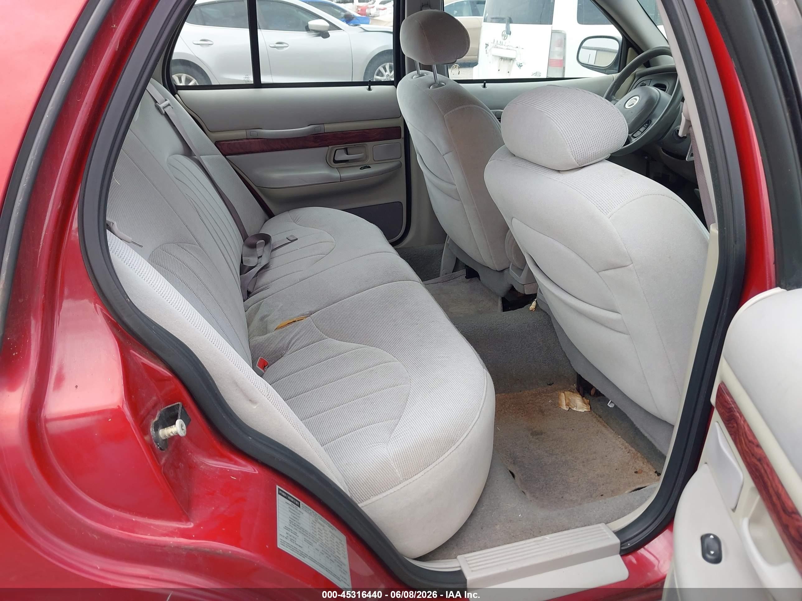 2001 Mercury Grand Marquis Gs Red vin: 2MEFM74W91X603701