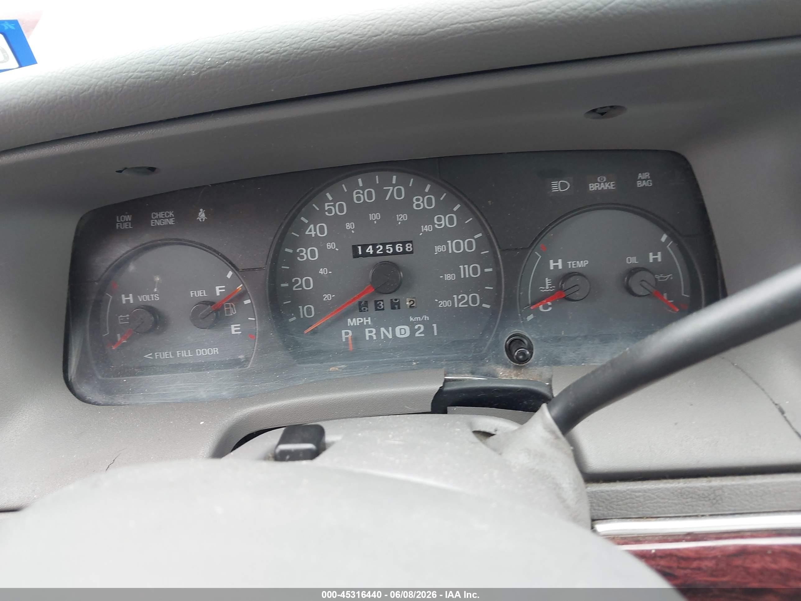 2001 Mercury Grand Marquis Gs Red vin: 2MEFM74W91X603701