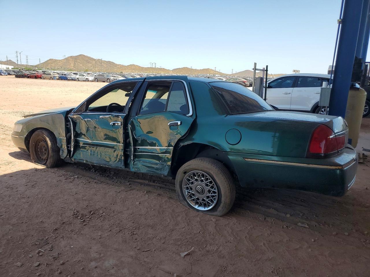 2001 Mercury Grand Marquis Gs Green vin: 2MEFM74W91X607411