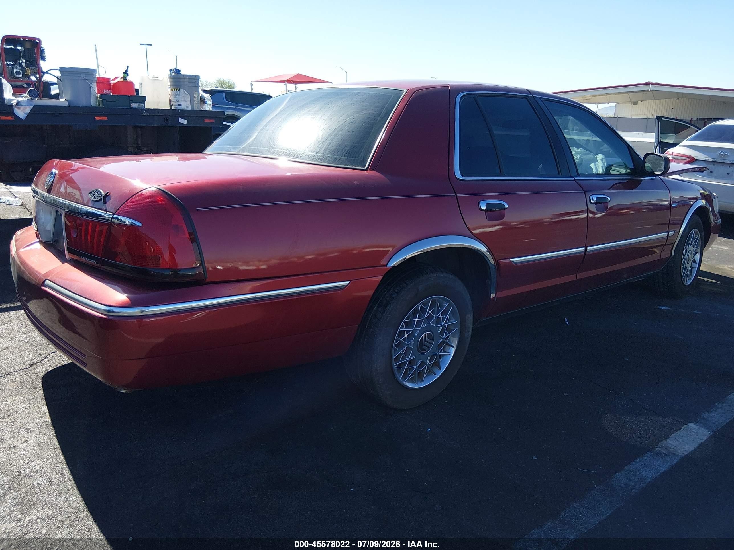 2001 Mercury Grand Marquis Gs Red vin: 2MEFM74W91X644040