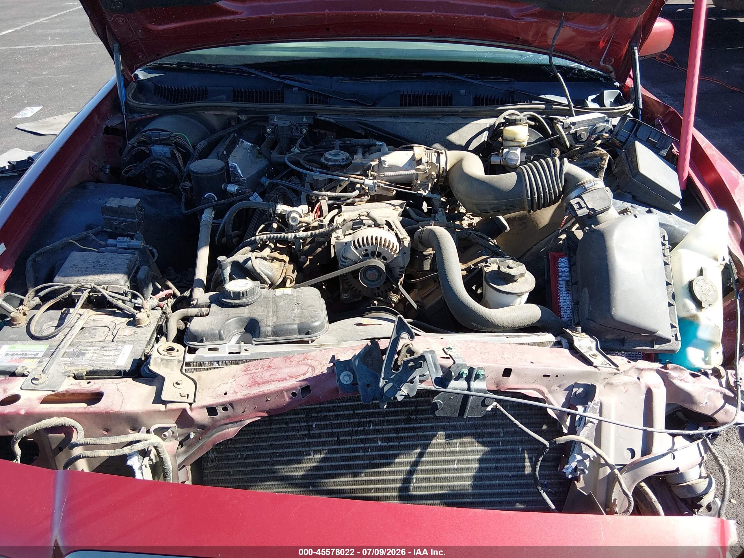 2001 Mercury Grand Marquis Gs Red vin: 2MEFM74W91X644040