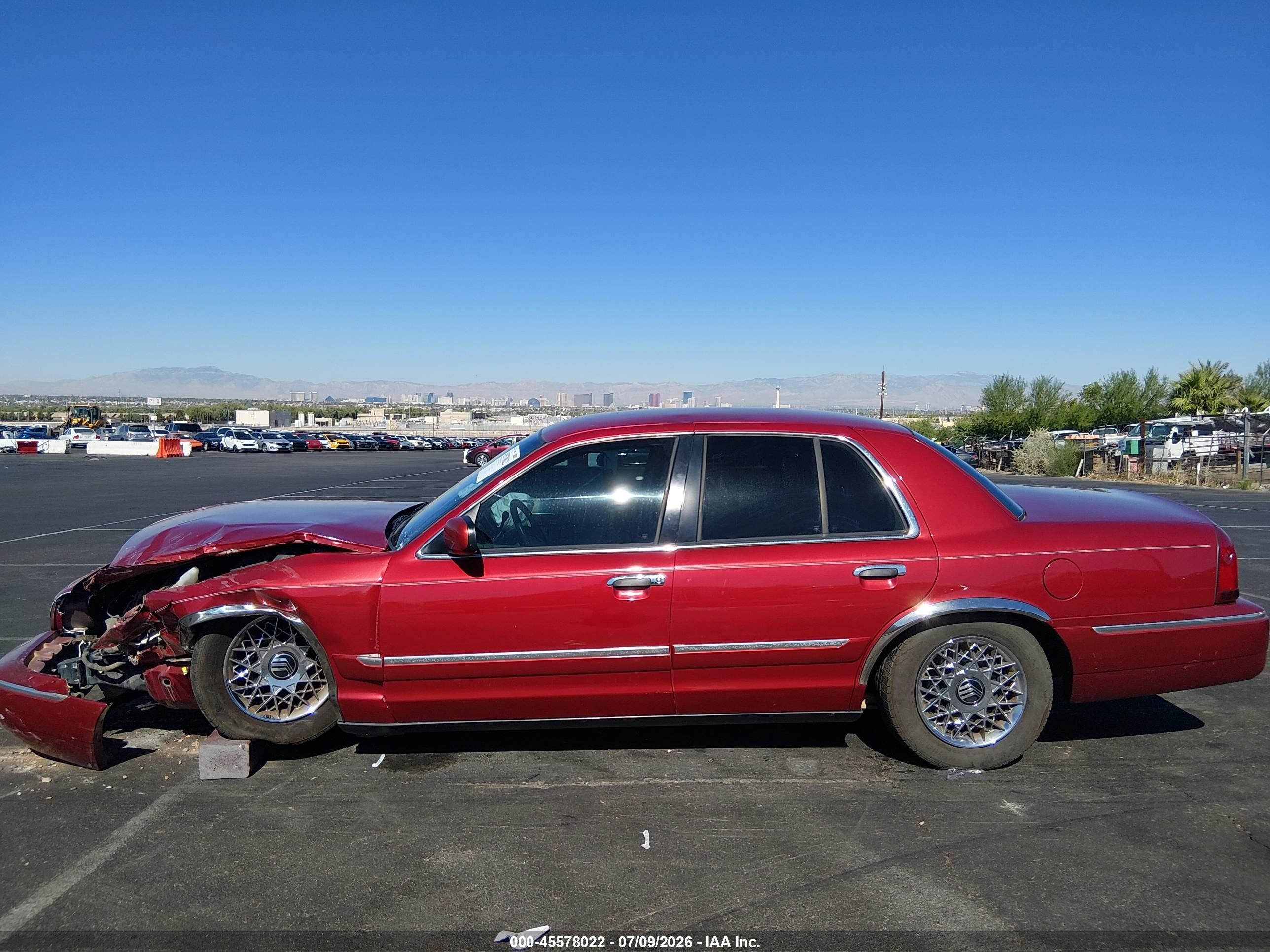 2001 Mercury Grand Marquis Gs Red vin: 2MEFM74W91X644040