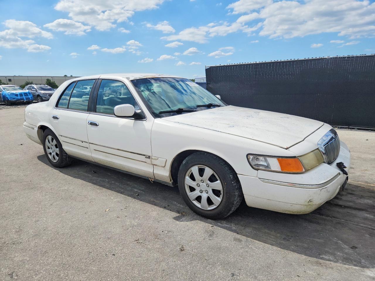 2001 Mercury Grand Marquis Gs White vin: 2MEFM74W91X680035