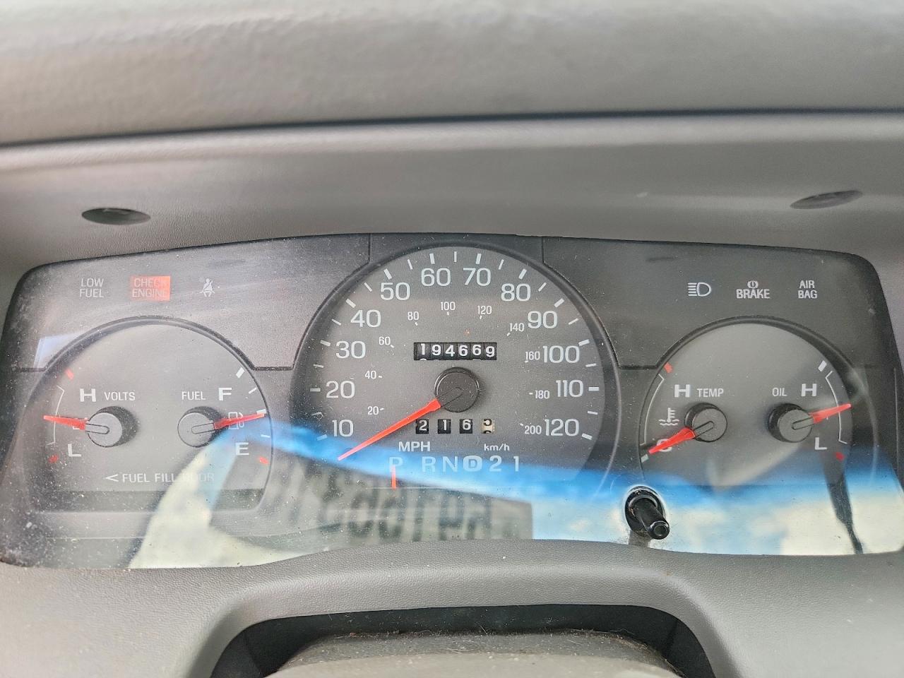 2001 Mercury Grand Marquis Gs White vin: 2MEFM74W91X680035