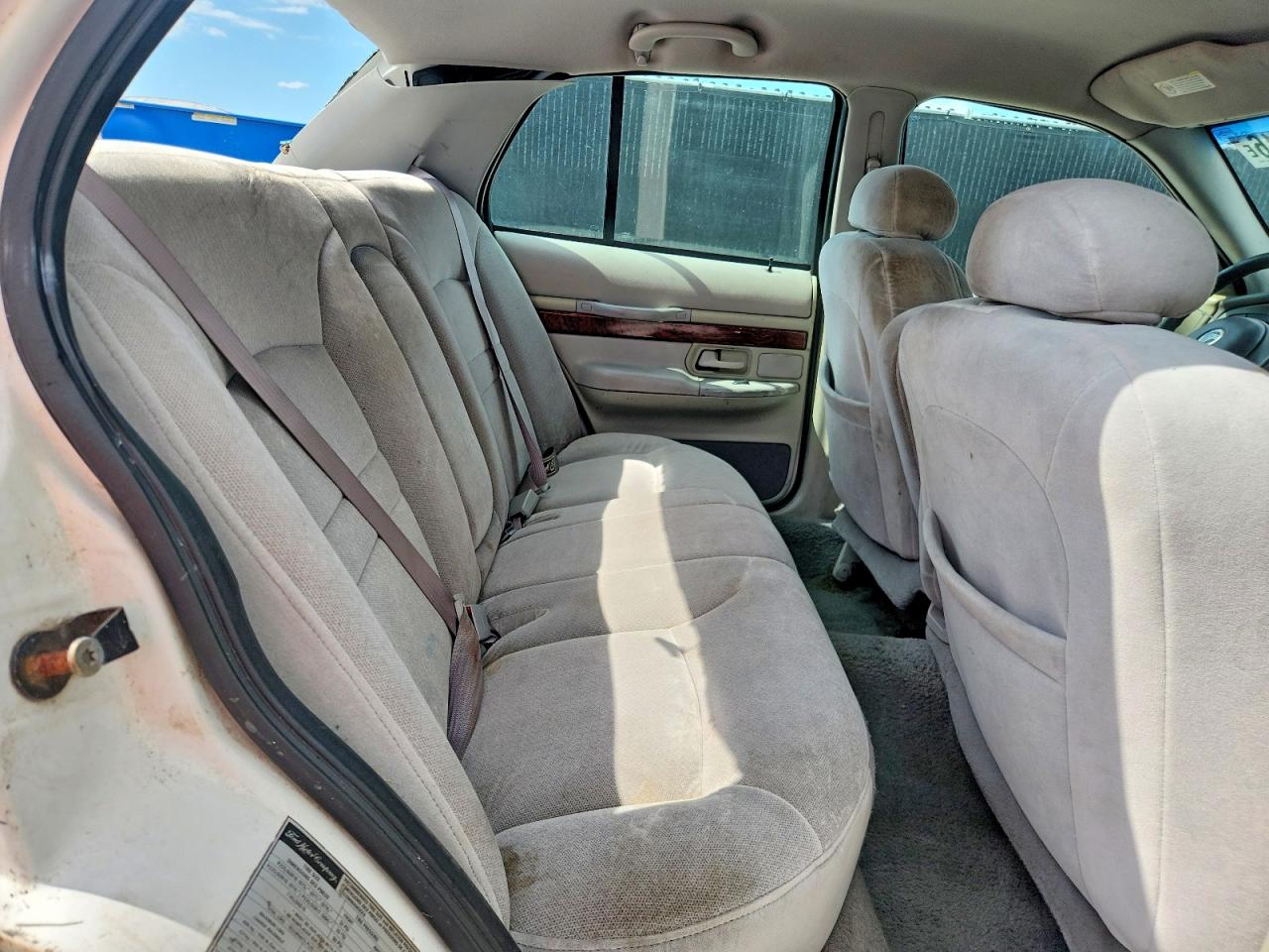 2001 Mercury Grand Marquis Gs White vin: 2MEFM74W91X680035