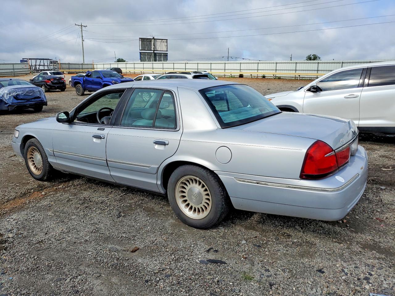 2002 Mercury Grand Marquis Gs Silver vin: 2MEFM74W92X653533