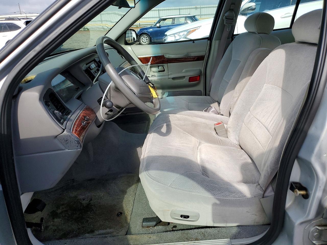 2002 Mercury Grand Marquis Gs Silver vin: 2MEFM74W92X653533