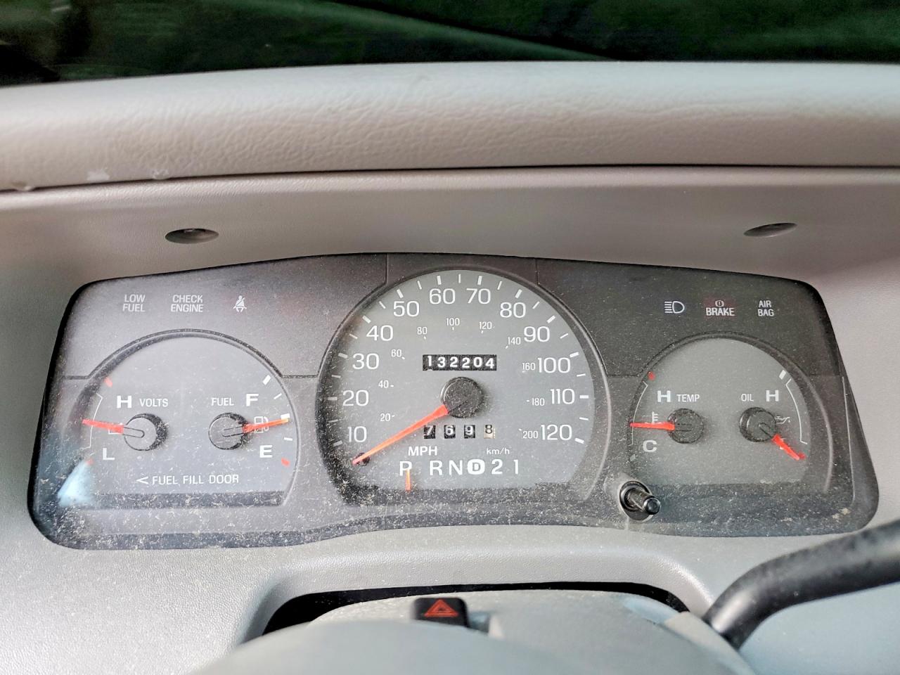 2002 Mercury Grand Marquis Gs Silver vin: 2MEFM74W92X653533