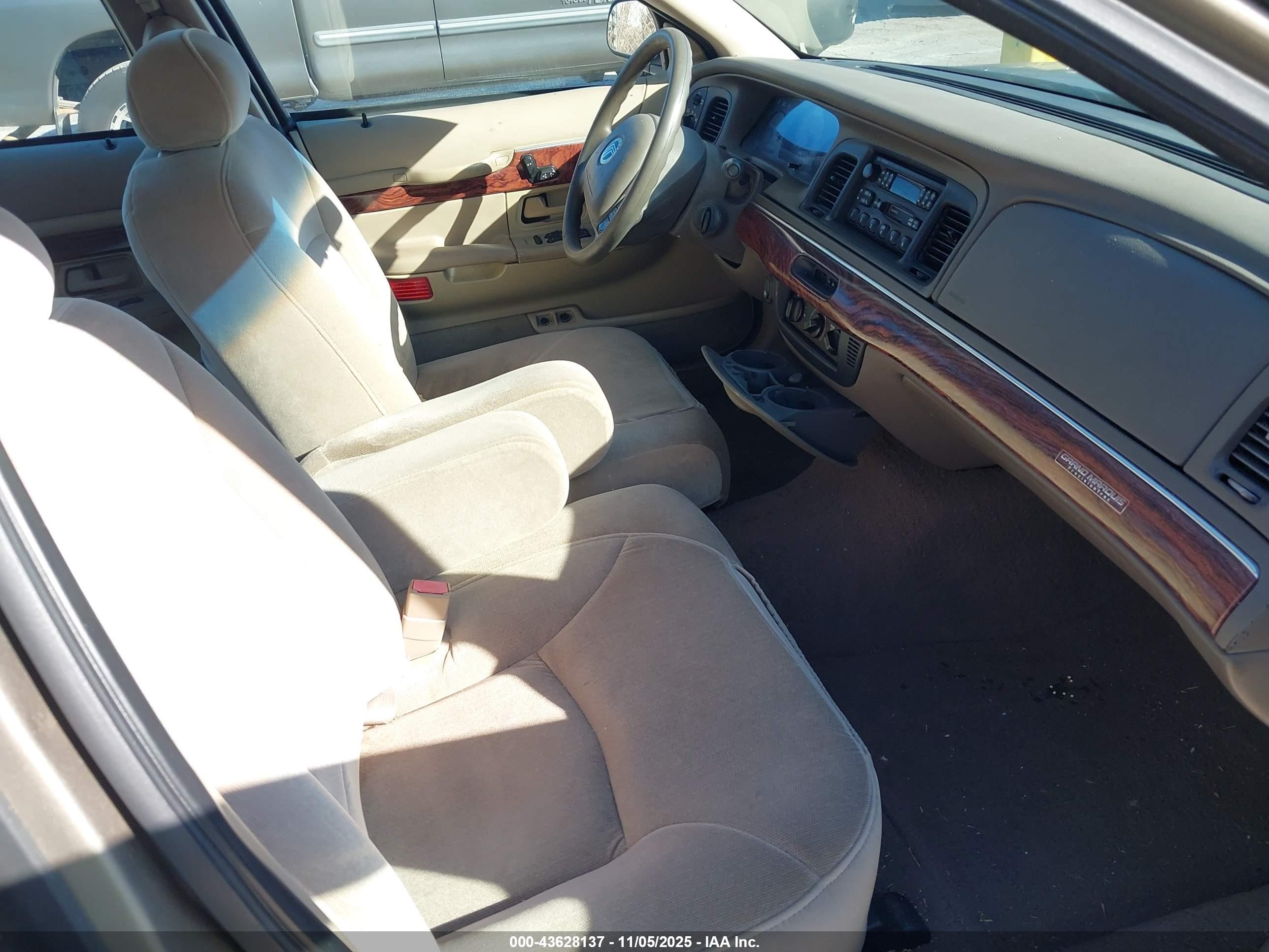 2002 Mercury Grand Marquis Gs Gold vin: 2MEFM74W92X663530