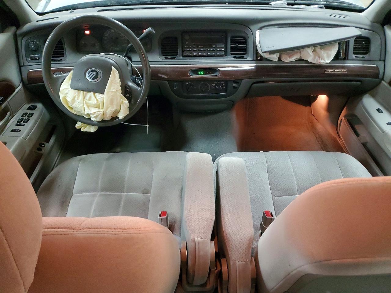 2003 Mercury Grand Marquis Gs Серебряный vin: 2MEFM74W93X603958