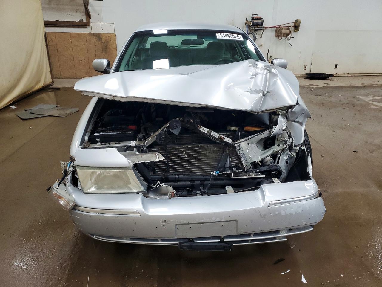 2003 Mercury Grand Marquis Gs Серебряный vin: 2MEFM74W93X603958