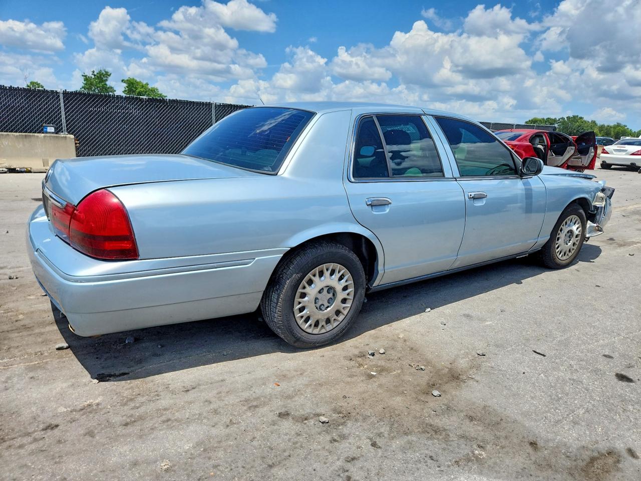 2003 Mercury Grand Marquis Gs Blue vin: 2MEFM74W93X692589