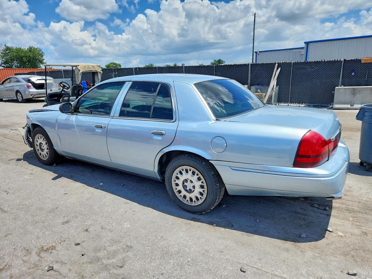2003 Mercury Grand Marquis Gs Blue vin: 2MEFM74W93X692589