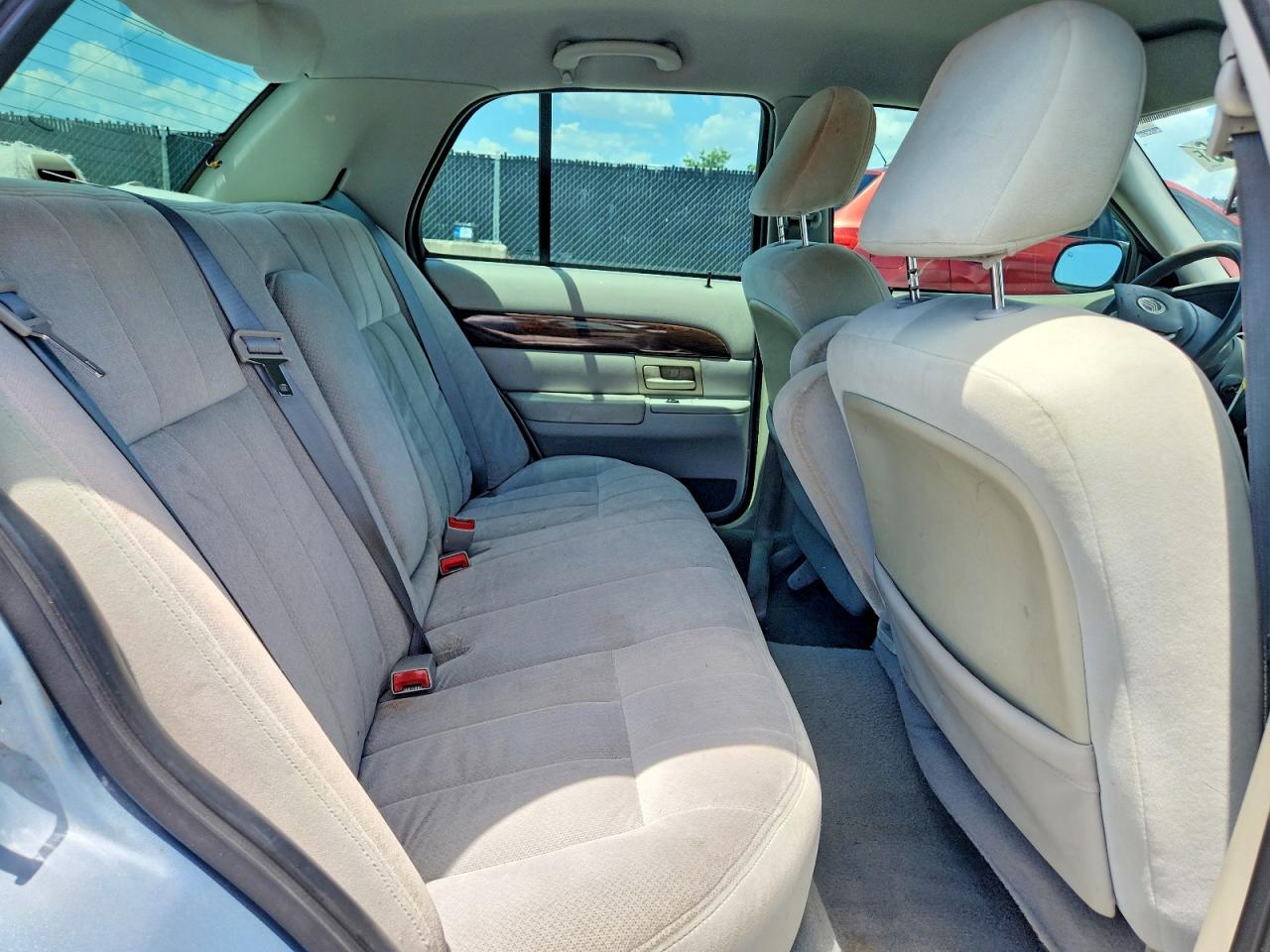 2003 Mercury Grand Marquis Gs Blue vin: 2MEFM74W93X692589