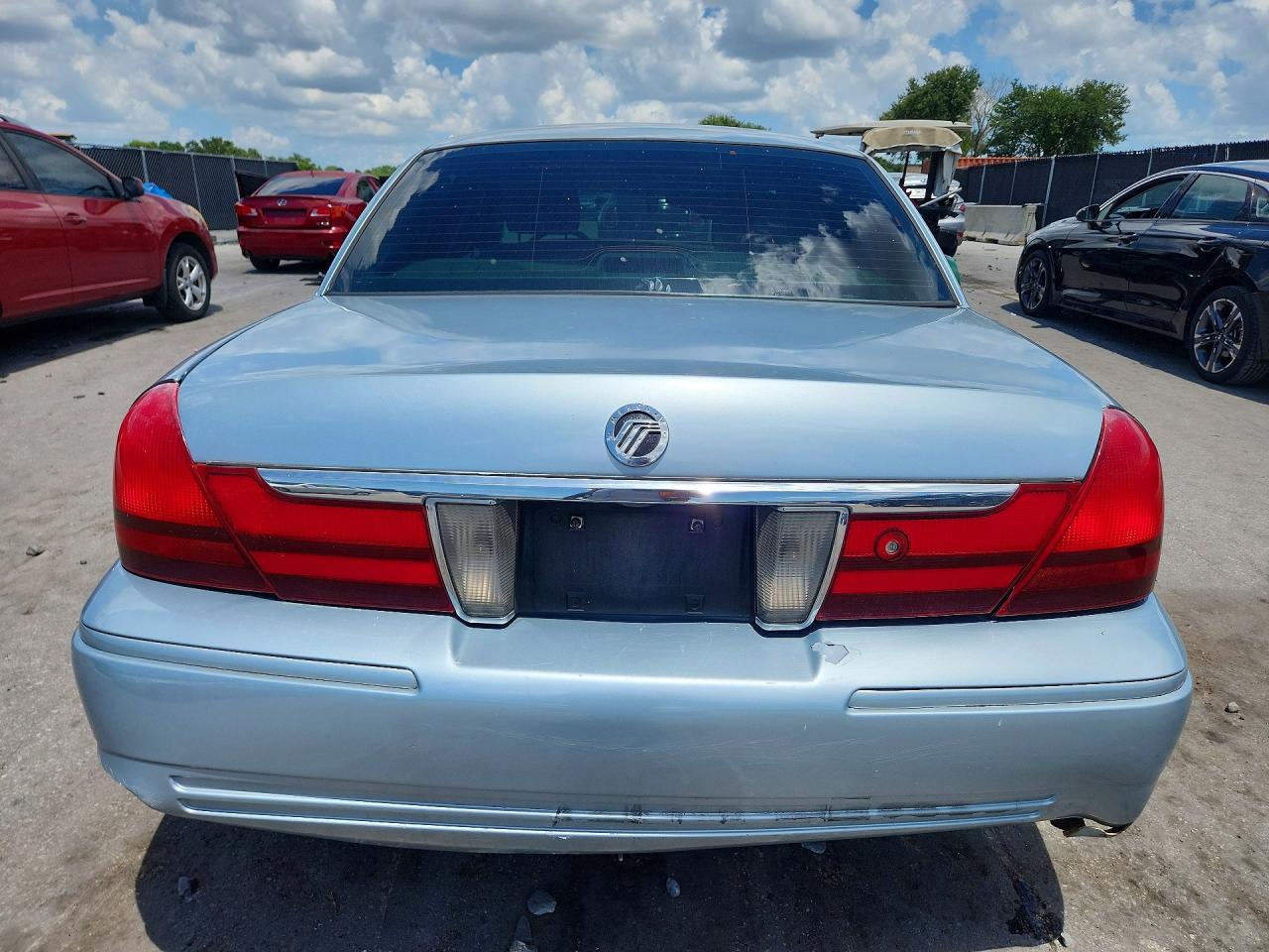 2003 Mercury Grand Marquis Gs Blue vin: 2MEFM74W93X692589