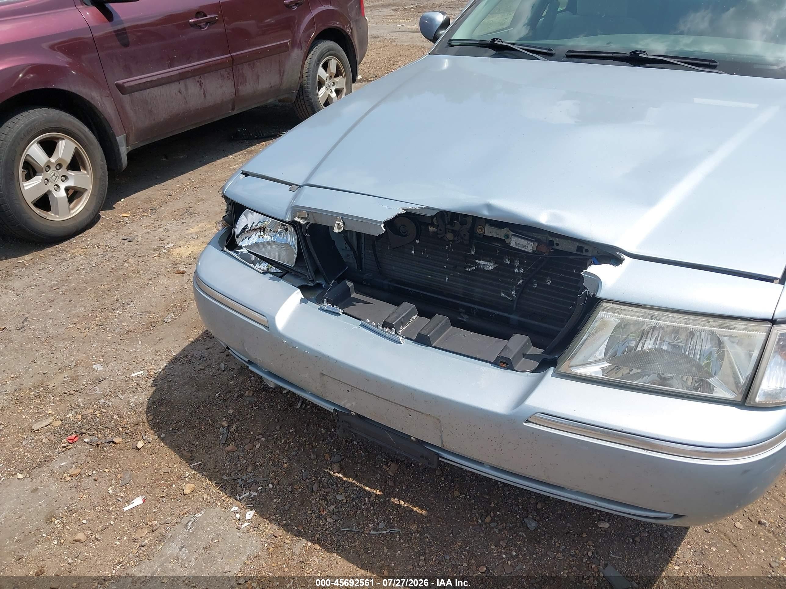2004 Mercury Grand Marquis Gs Синий vin: 2MEFM74W94X641028