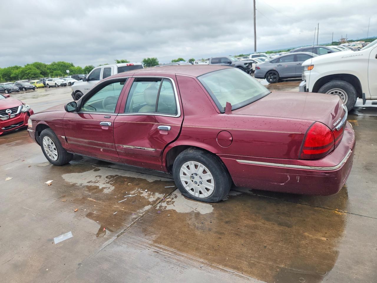 2005 Mercury Grand Marquis Gs Burgundy vin: 2MEFM74W95X607088
