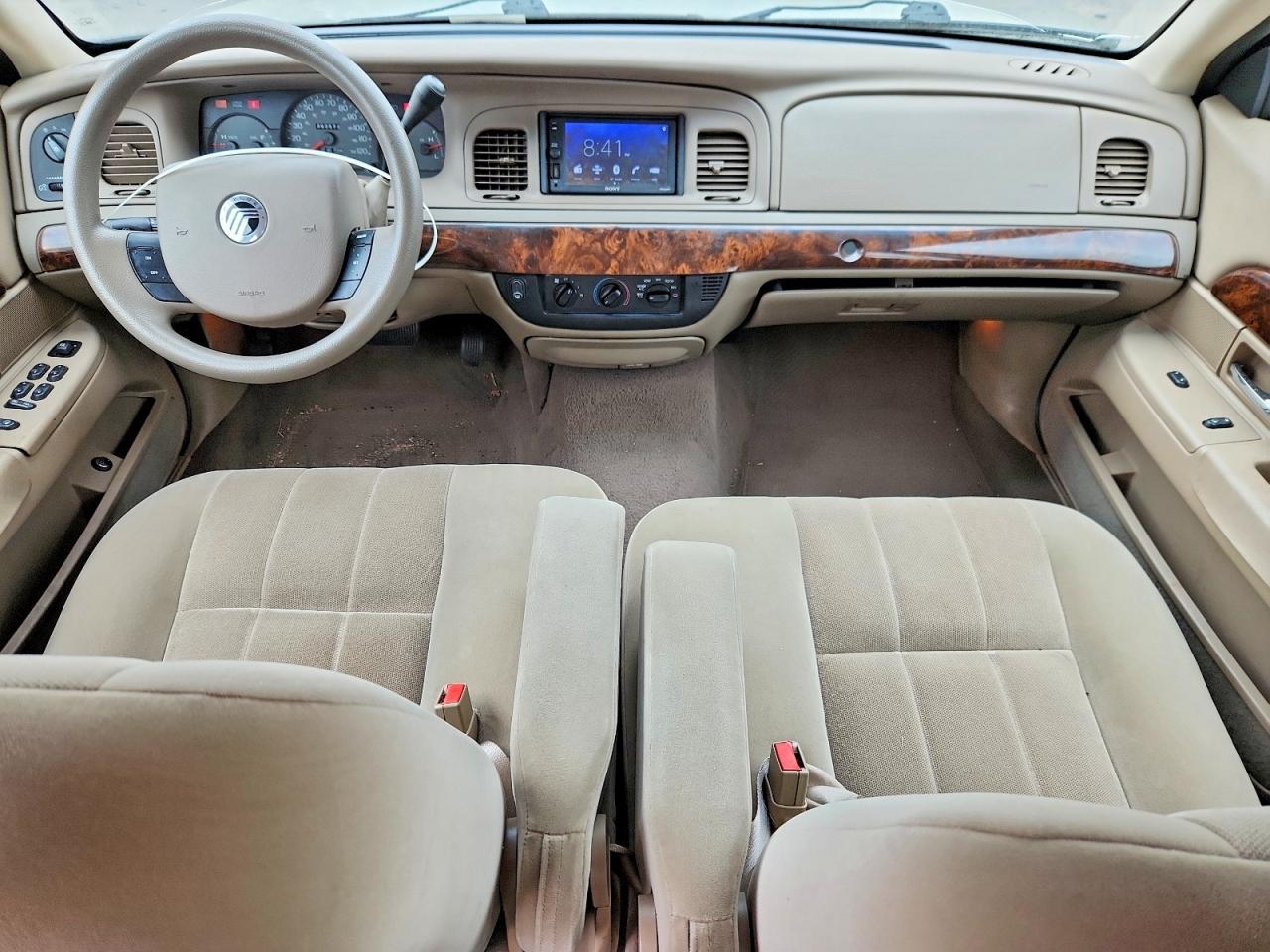 2005 Mercury Grand Marquis Gs Tan vin: 2MEFM74W95X610945