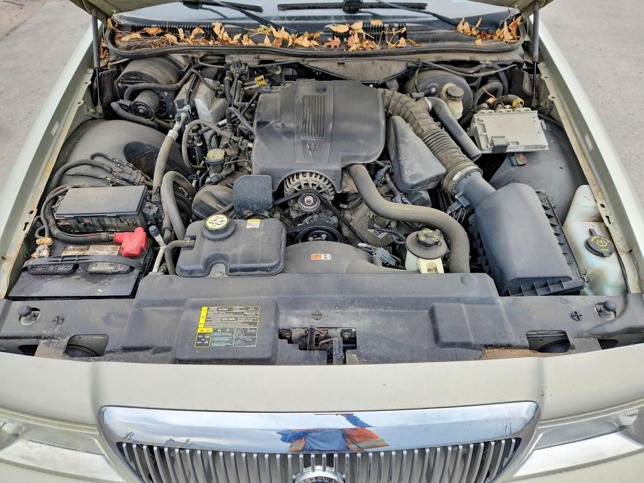 2005 Mercury Grand Marquis Gs Tan vin: 2MEFM74W95X610945