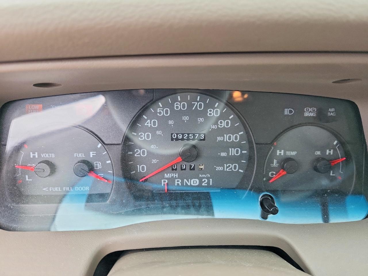 2005 Mercury Grand Marquis Gs Tan vin: 2MEFM74W95X610945