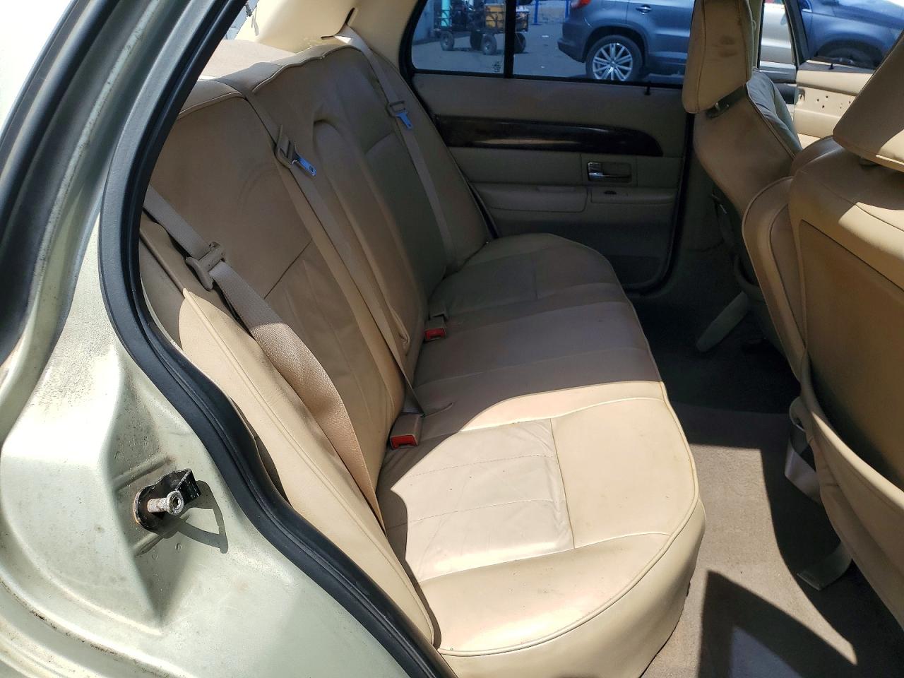 2005 Mercury Grand Marquis Gs Gold vin: 2MEFM74W95X629740