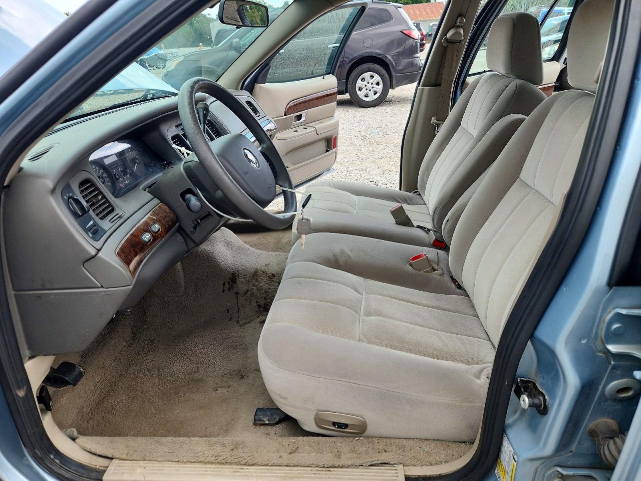 2006 Mercury Grand Marquis Gs Turquoise vin: 2MEFM74W96X600658