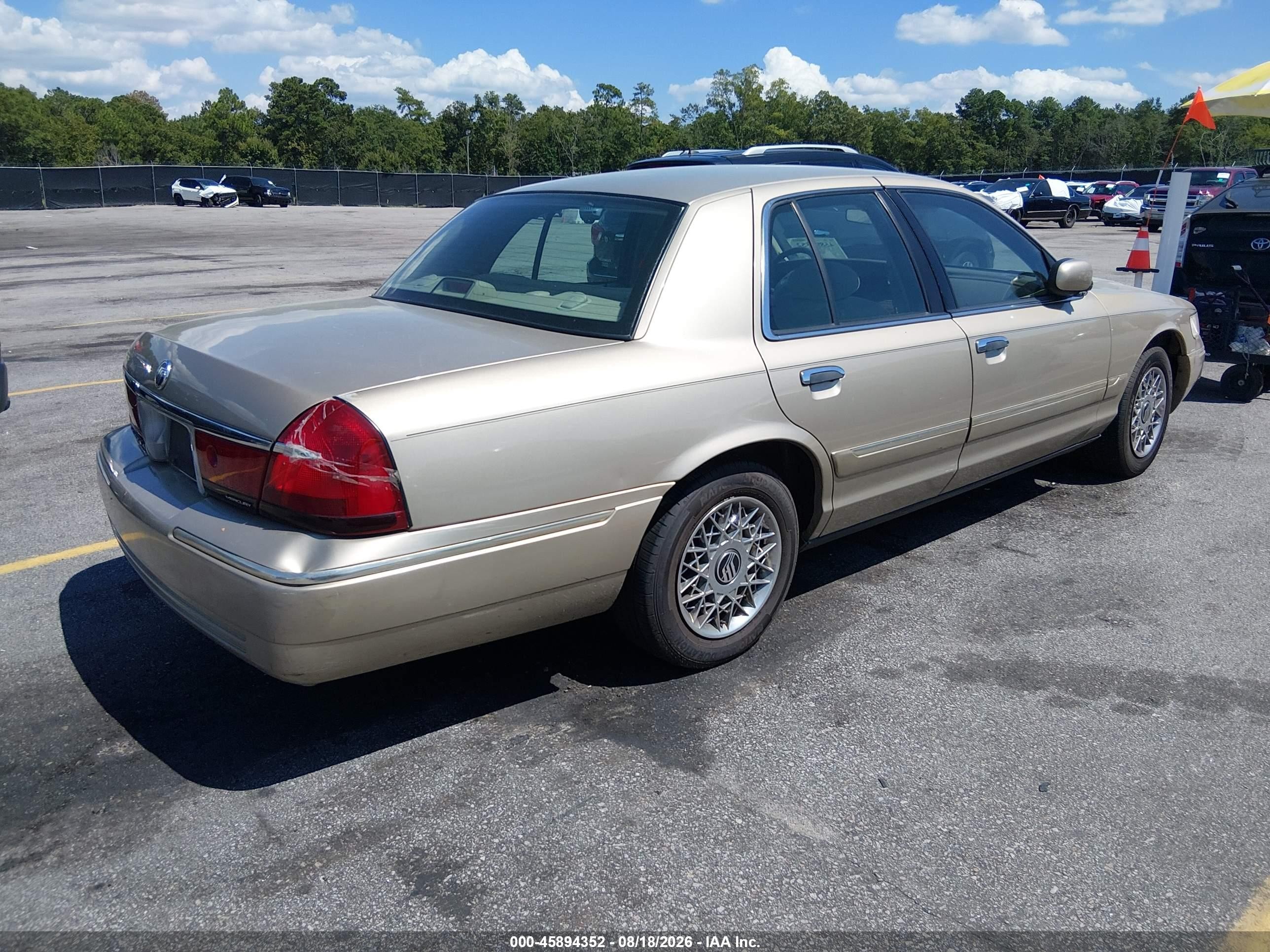 2000 Mercury Grand Marquis Gs Gold vin: 2MEFM74W9YX615647