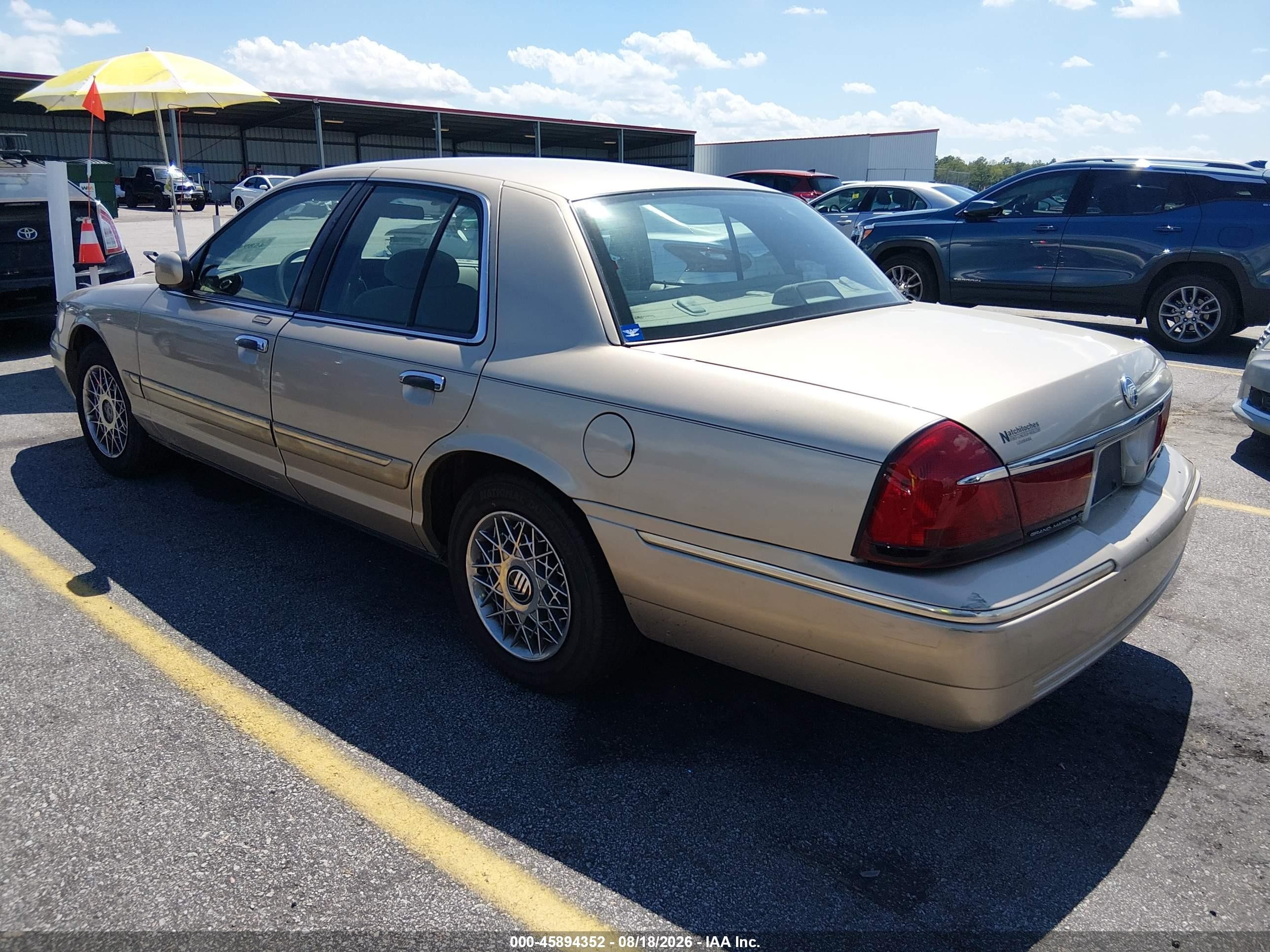 2000 Mercury Grand Marquis Gs Gold vin: 2MEFM74W9YX615647