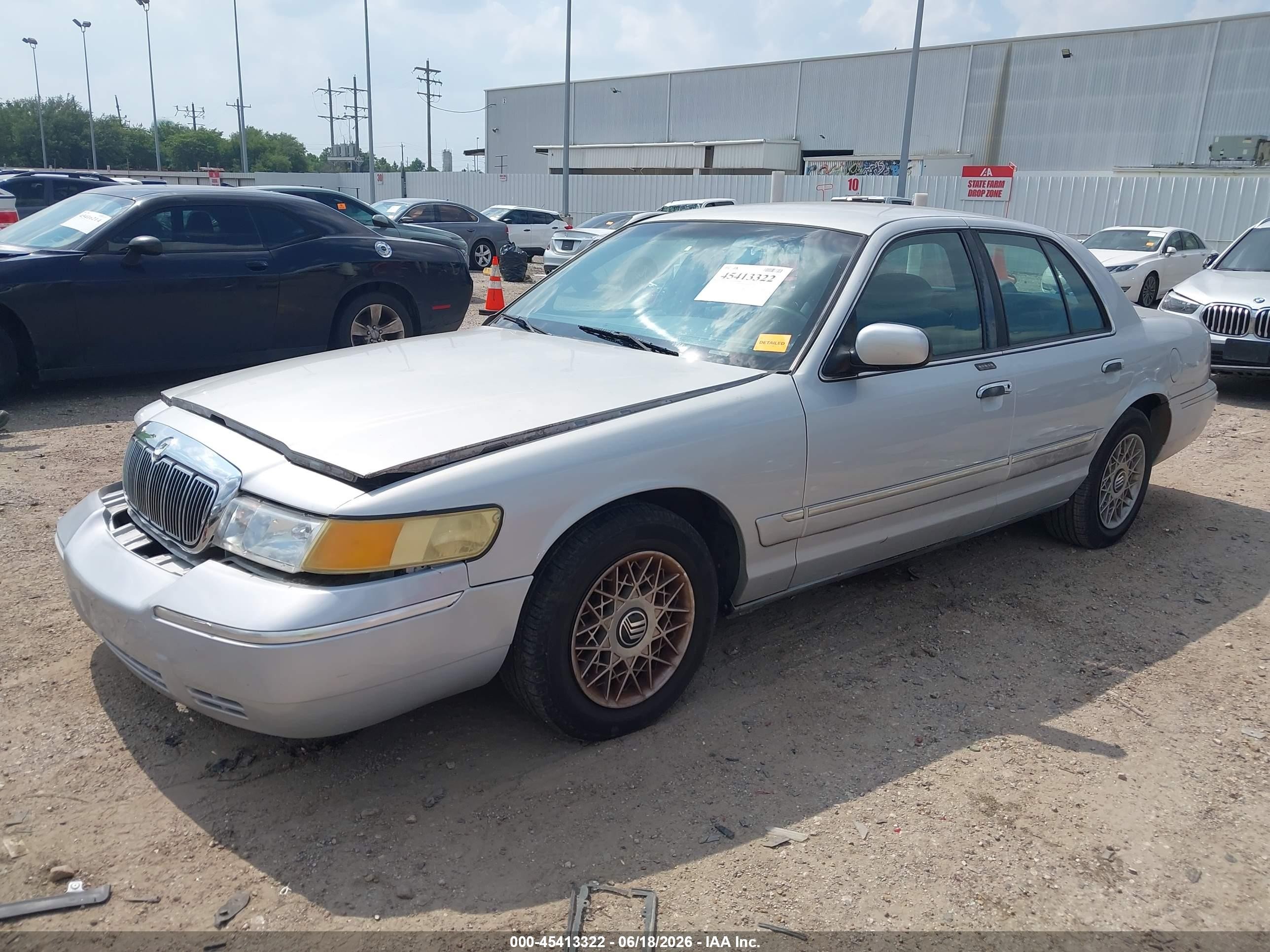 2000 Mercury Grand Marquis Gs Silver vin: 2MEFM74W9YX712055