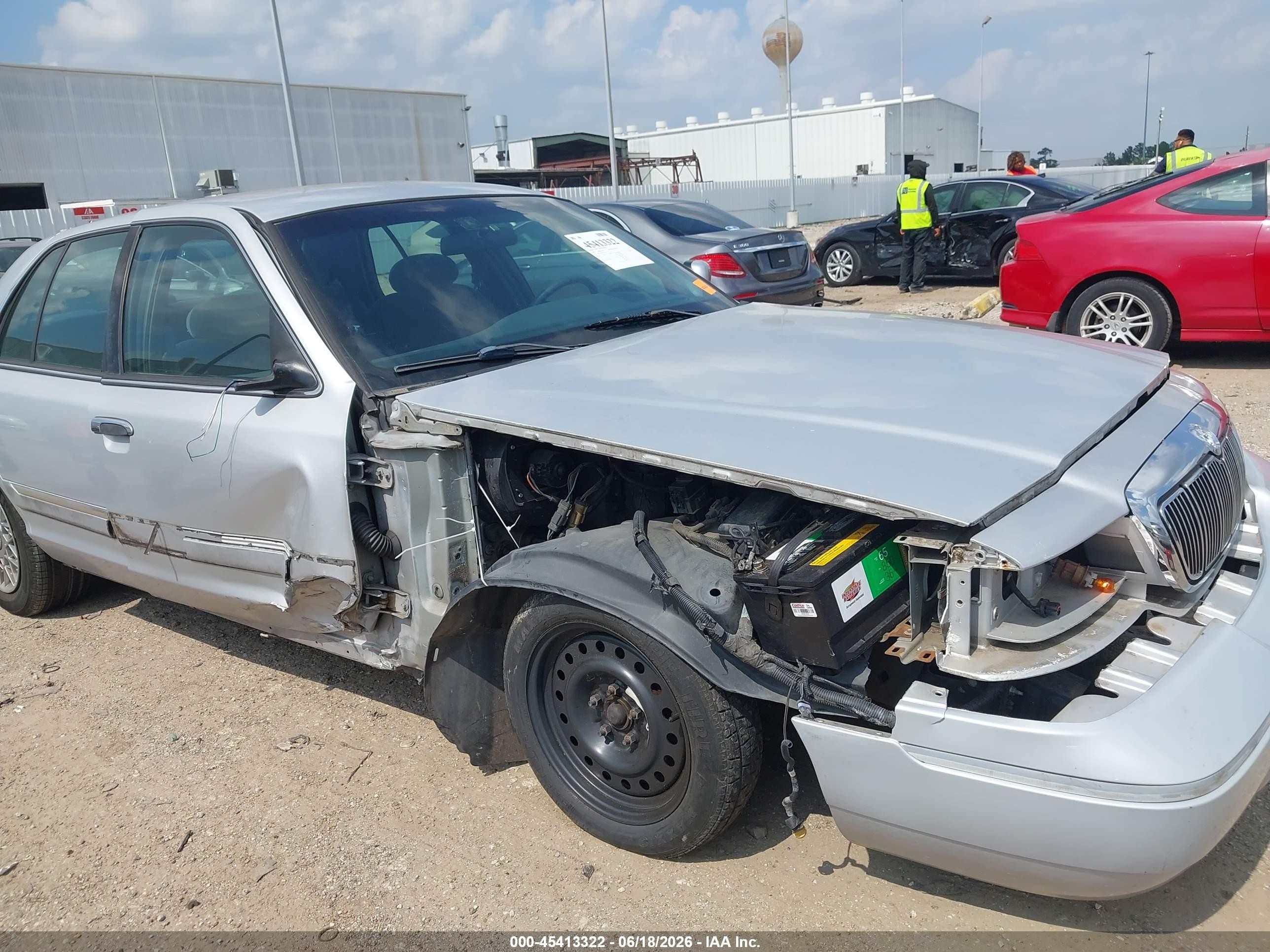 2000 Mercury Grand Marquis Gs Silver vin: 2MEFM74W9YX712055