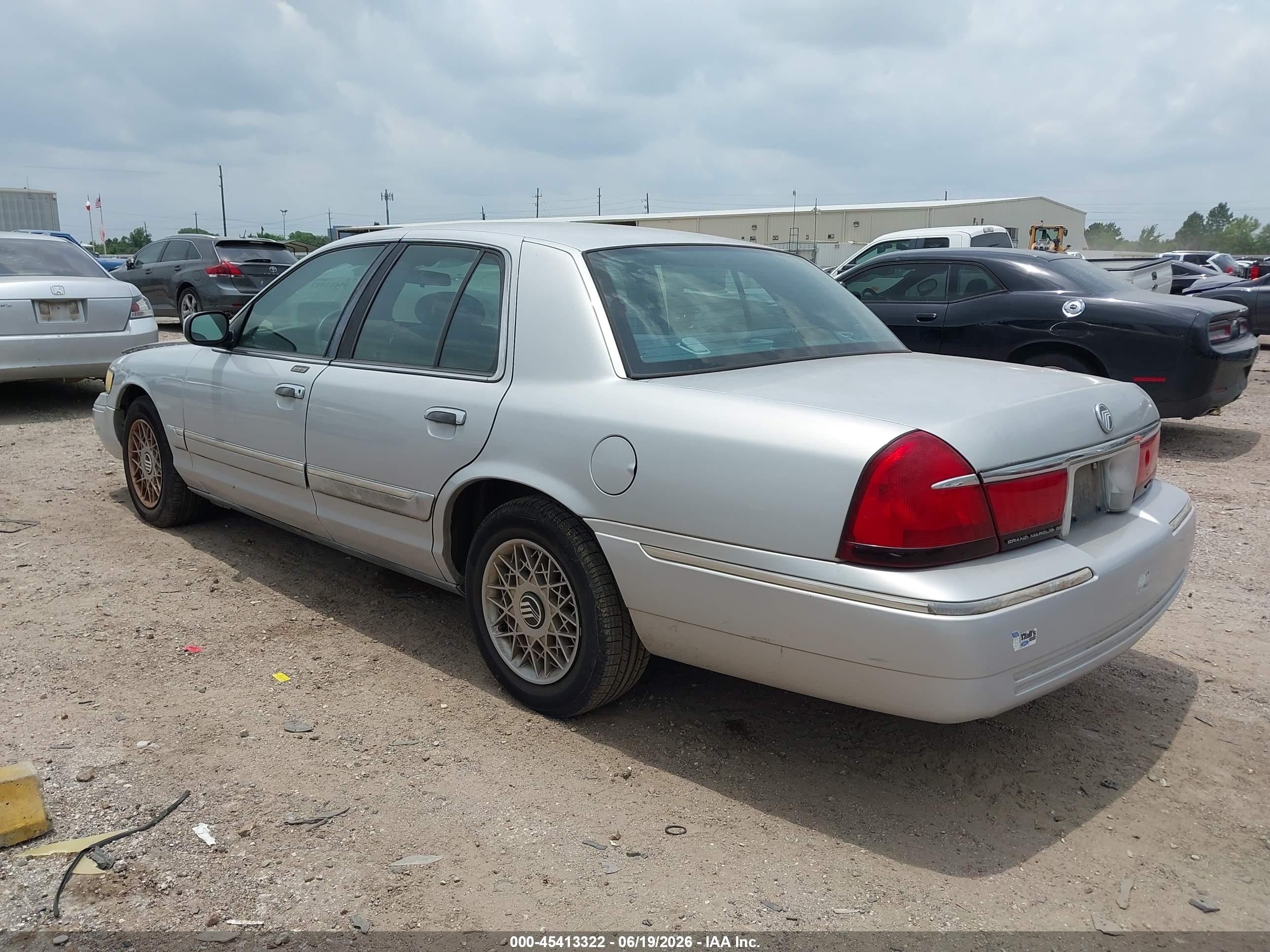 2000 Mercury Grand Marquis Gs Silver vin: 2MEFM74W9YX712055