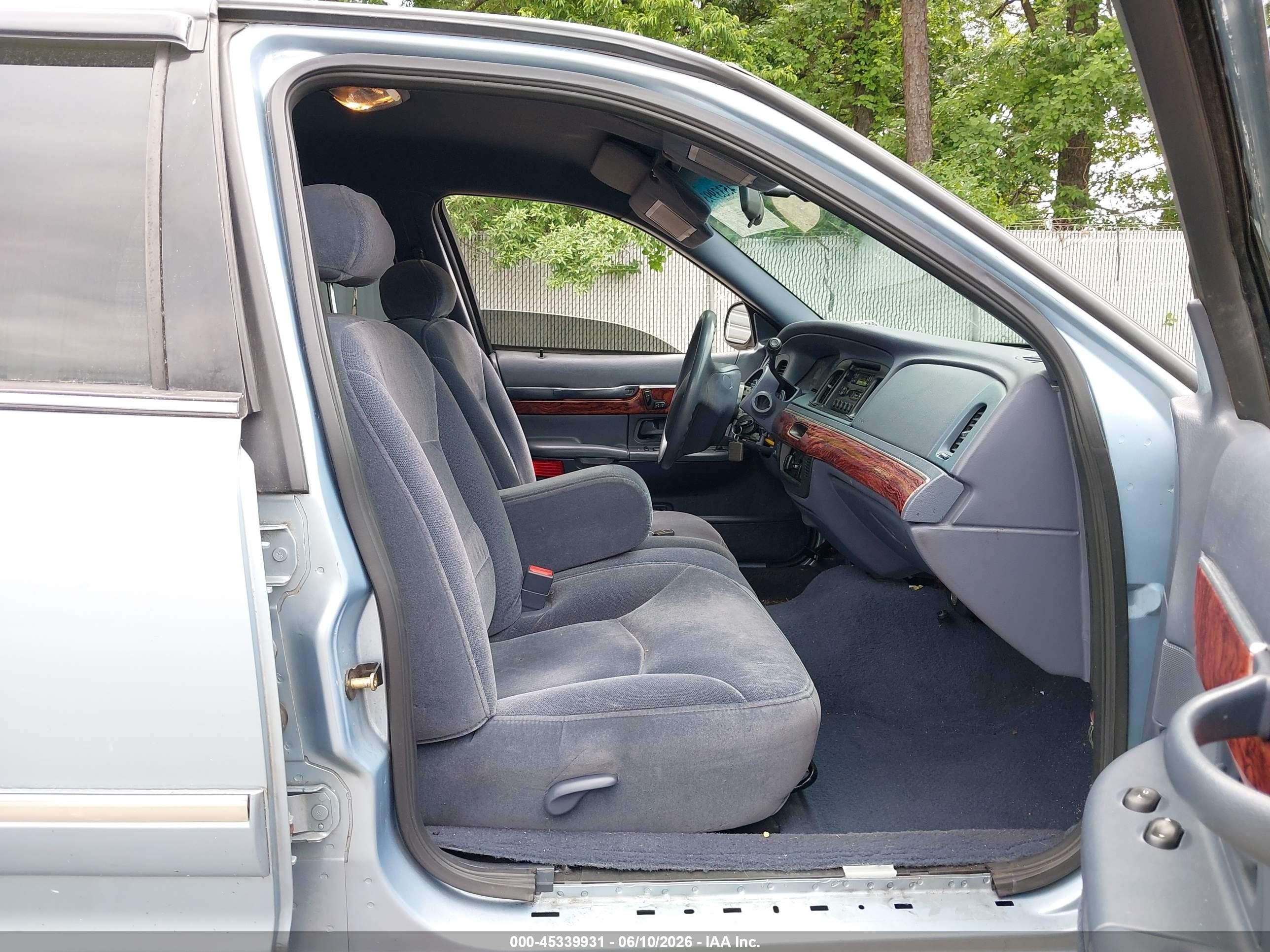 2001 Mercury Grand Marquis Gs Light Blue vin: 2MEFM74WX1X648694