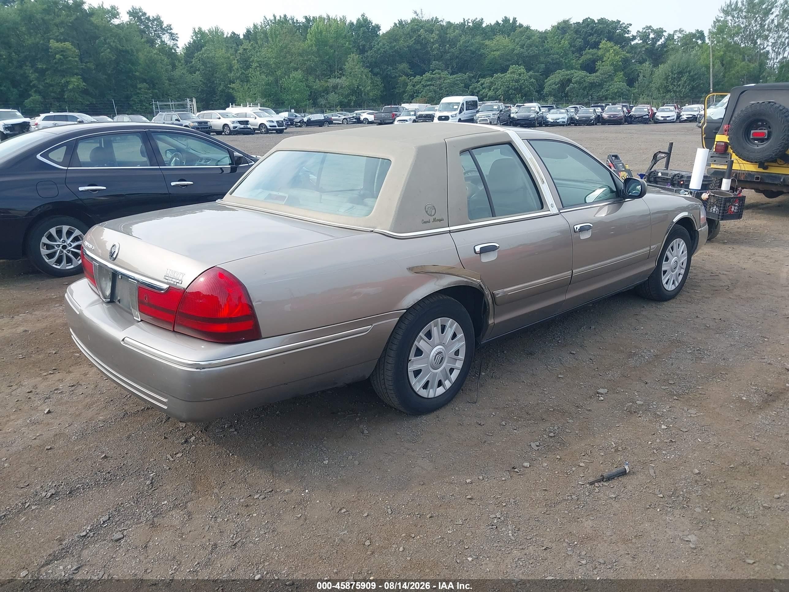 2004 Mercury Grand Marquis Gs Gray vin: 2MEFM74WX4X644228