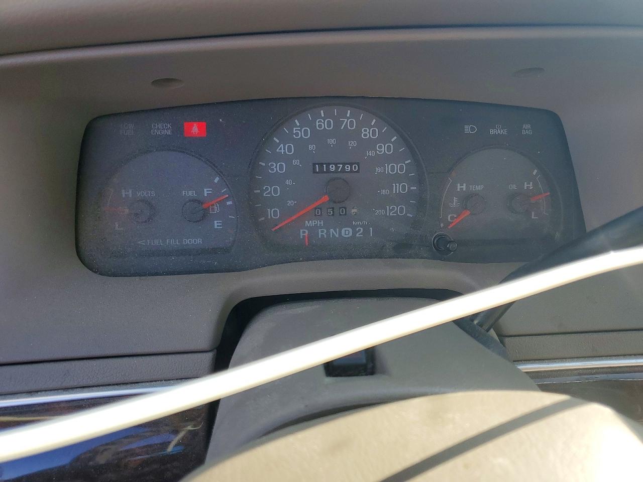 2004 Mercury Grand Marquis Gs Золотой vin: 2MEFM74WX4X662549