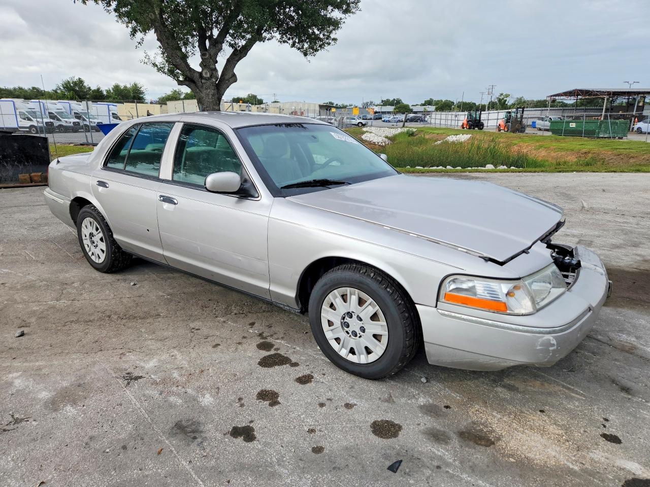 2005 Mercury Grand Marquis Gs Silver vin: 2MEFM74WX5X620982
