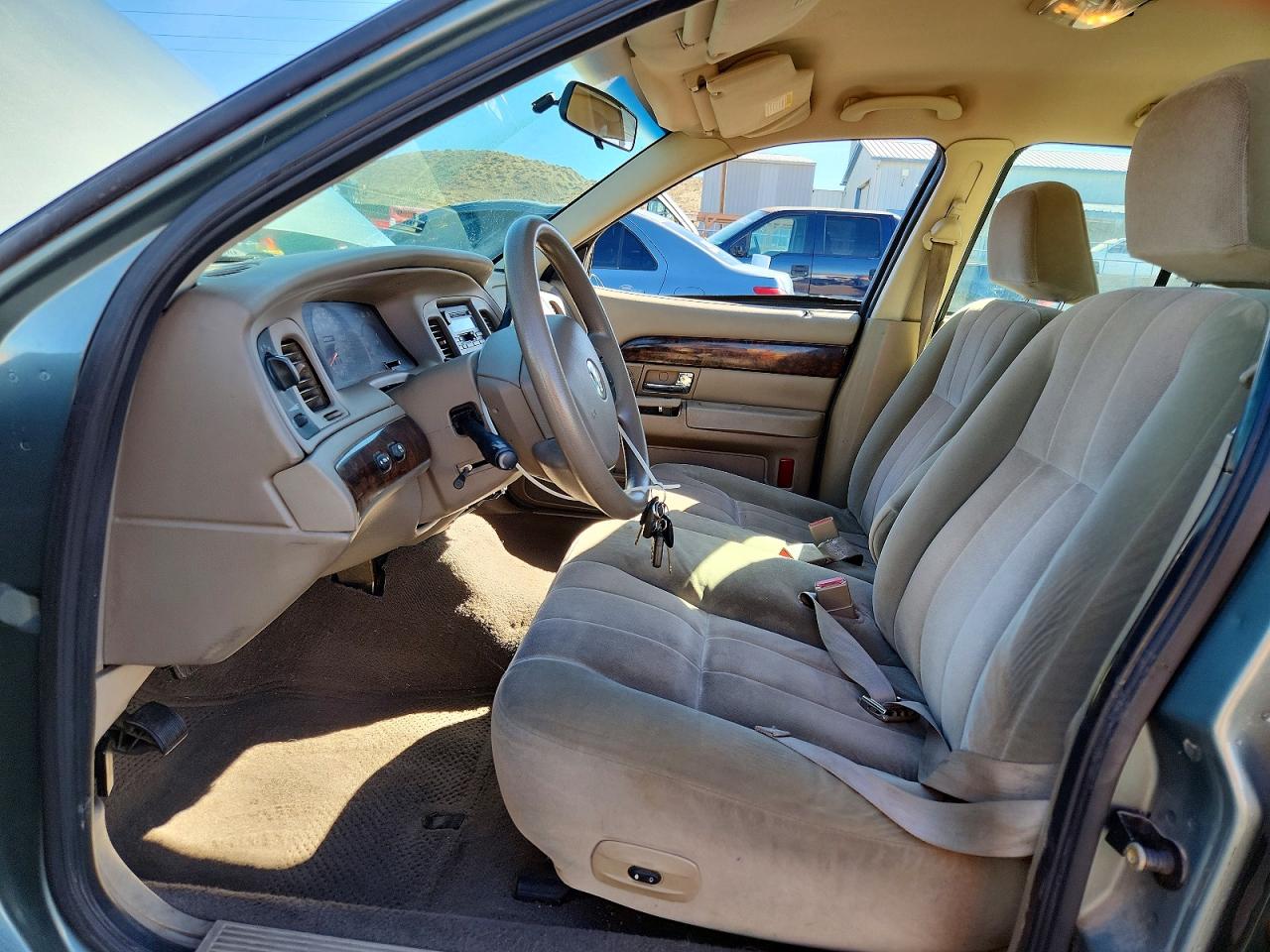 2005 Mercury Grand Marquis Gs Green vin: 2MEFM74WX5X622991