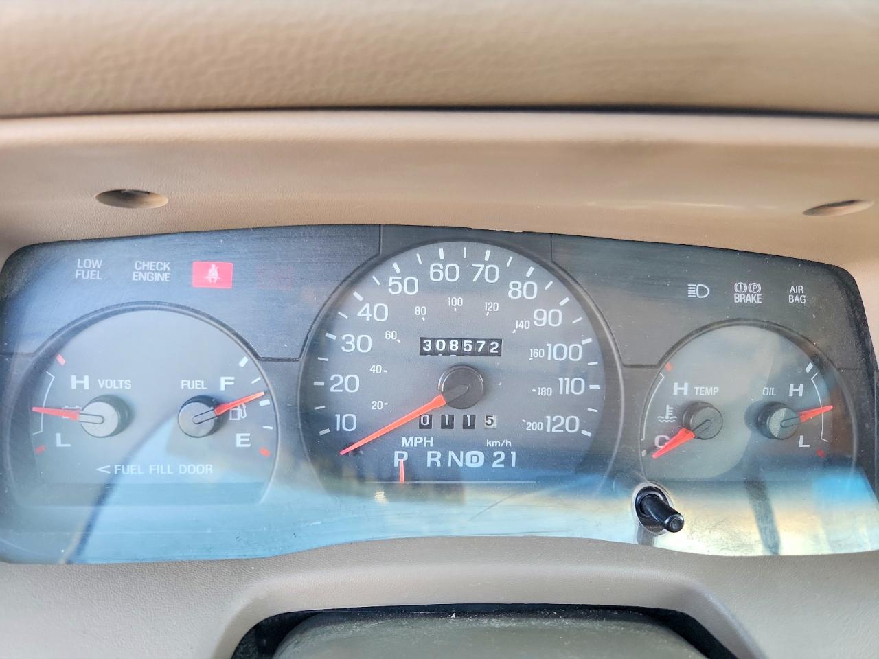 2005 Mercury Grand Marquis Gs Green vin: 2MEFM74WX5X622991
