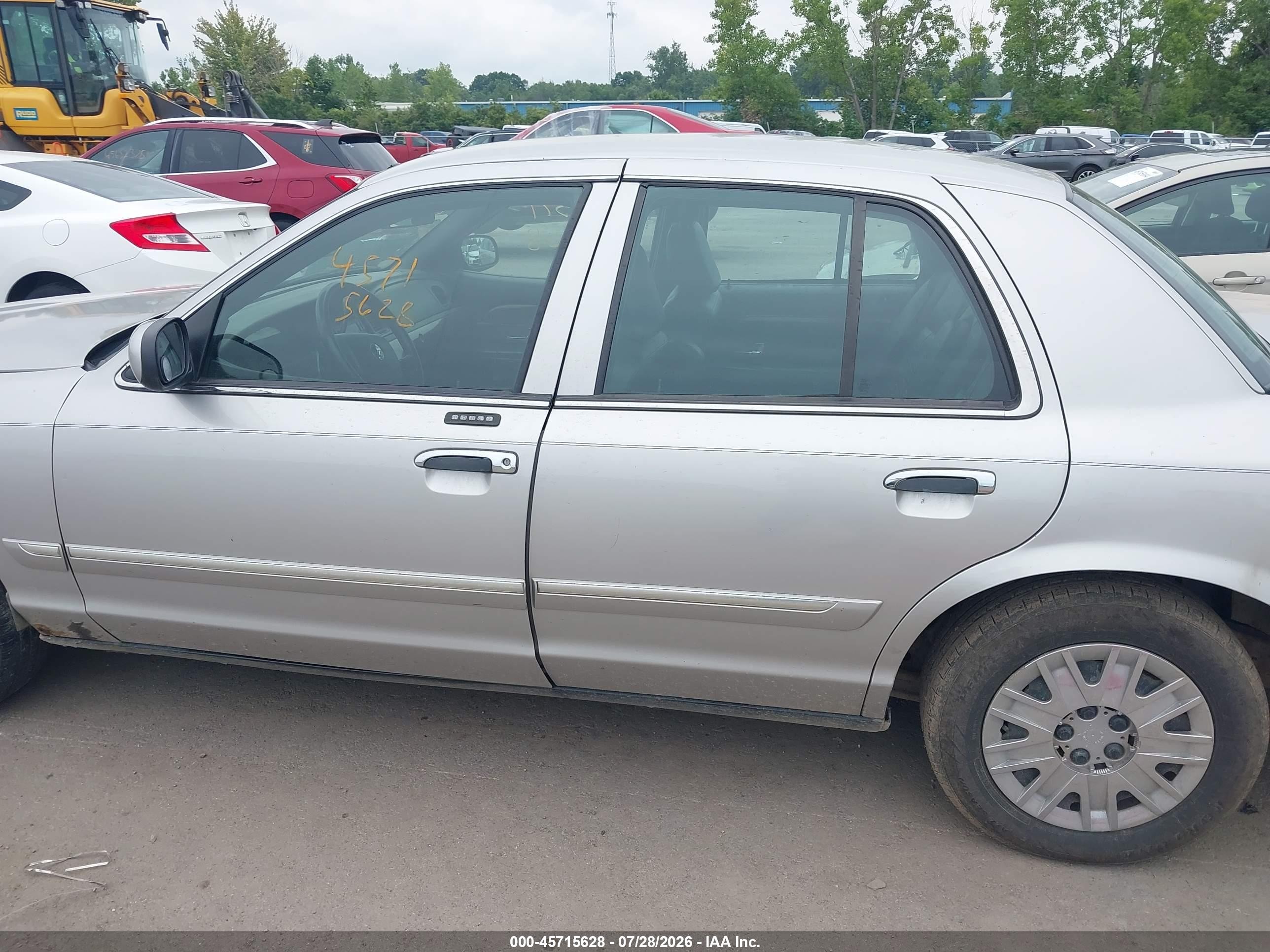 2006 Mercury Grand Marquis Gs Gray vin: 2MEFM74WX6X613029