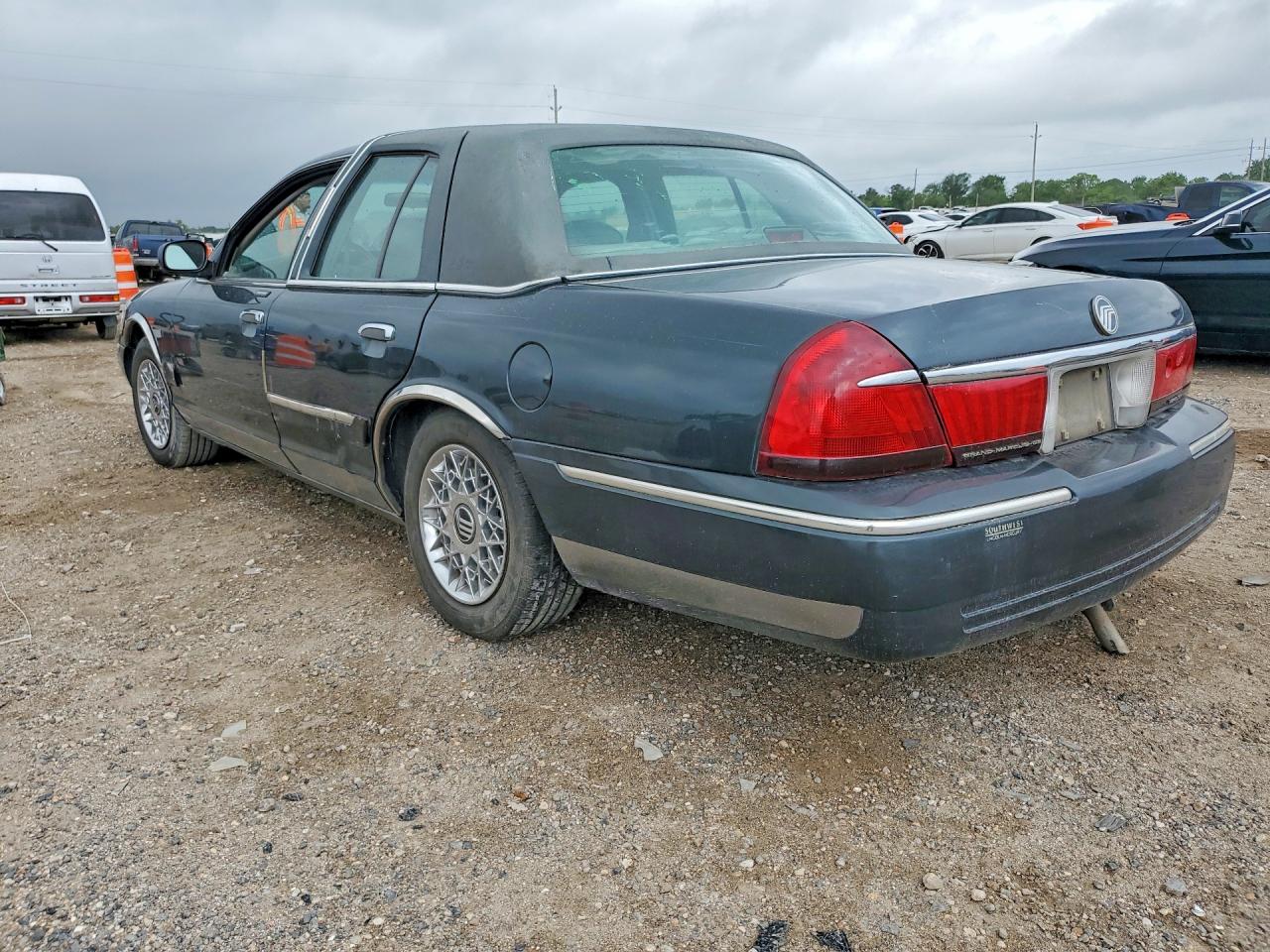 1998 Mercury Grand Marquis Gs Зеленый vin: 2MEFM74WXWX605691