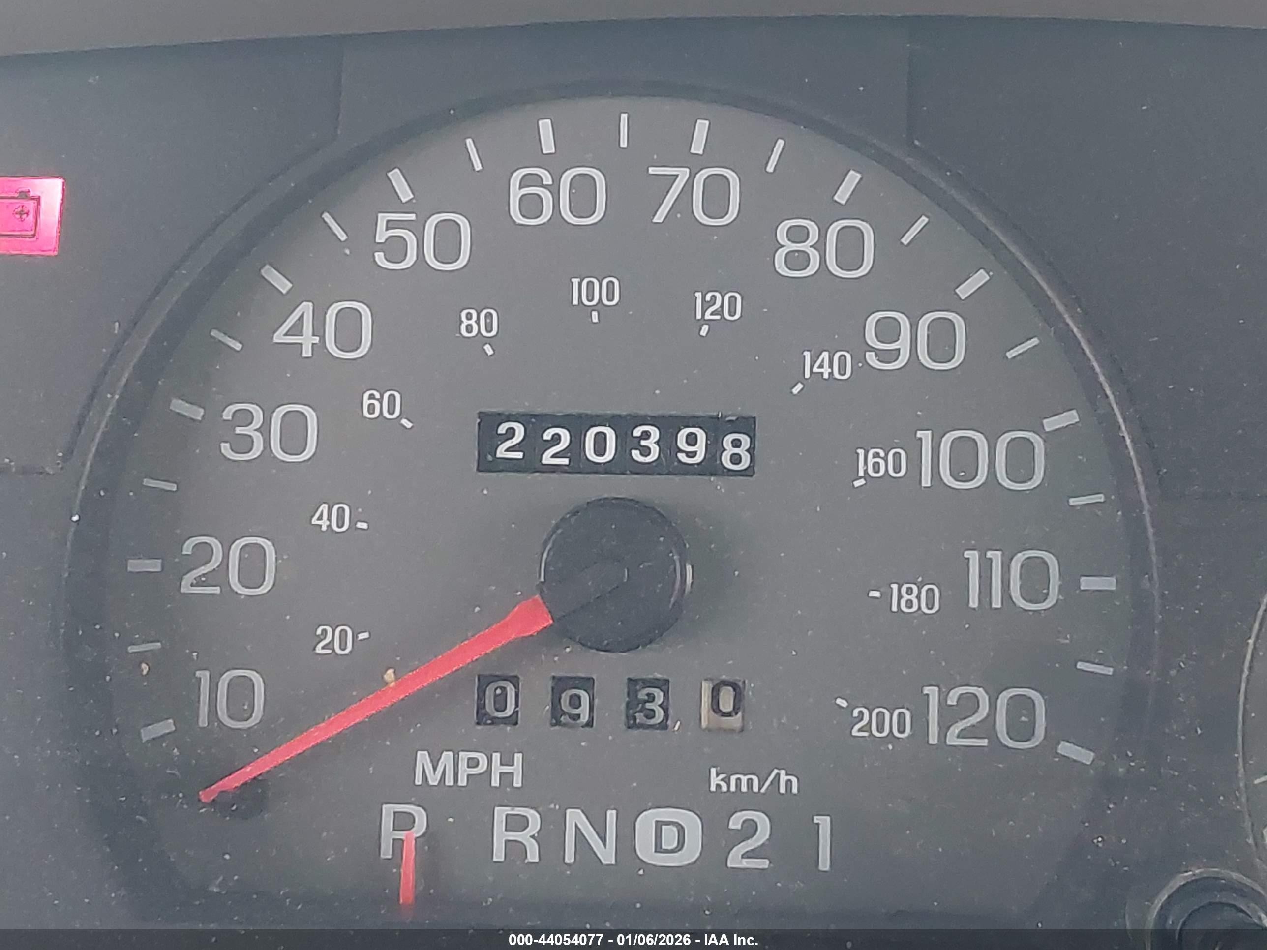 1998 Mercury Grand Marquis   Коричневый vin: 2MEFM74WXWX653496
