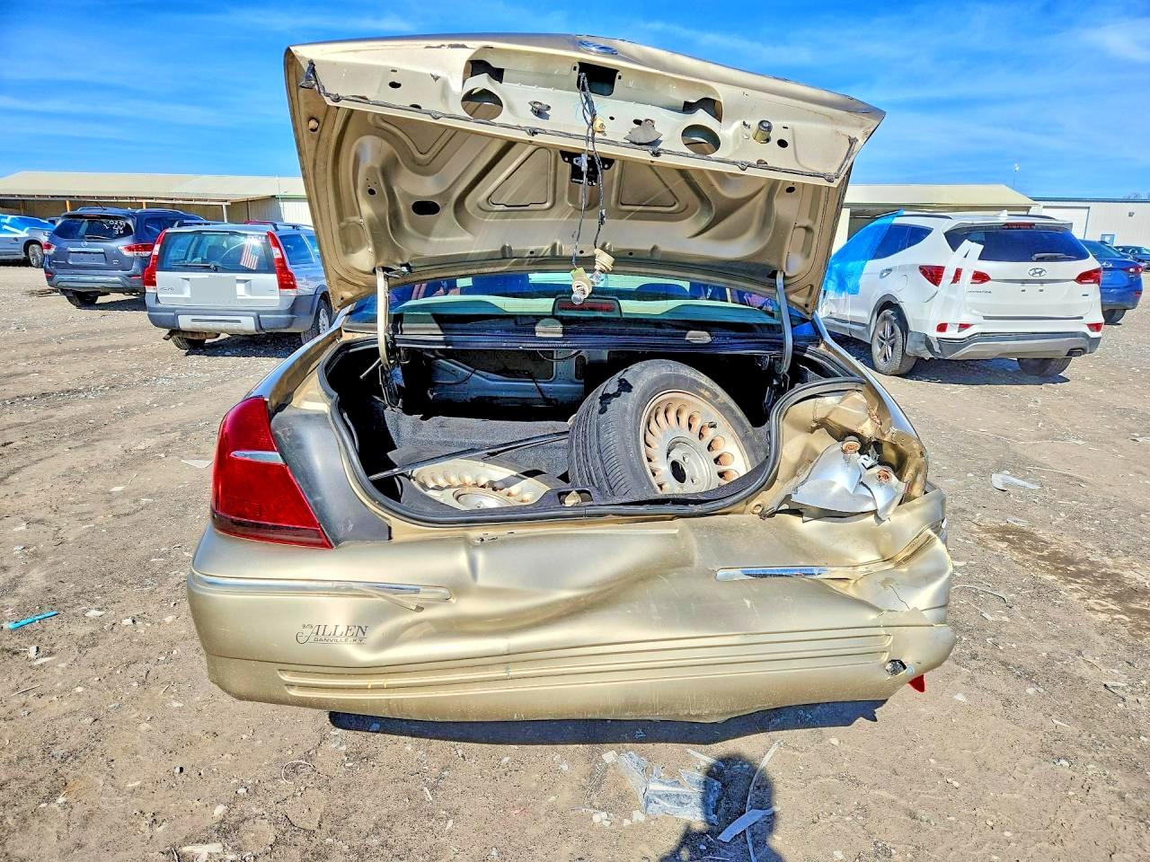 1999 Mercury Grand Marquis Gs Gold vin: 2MEFM74WXXX641284