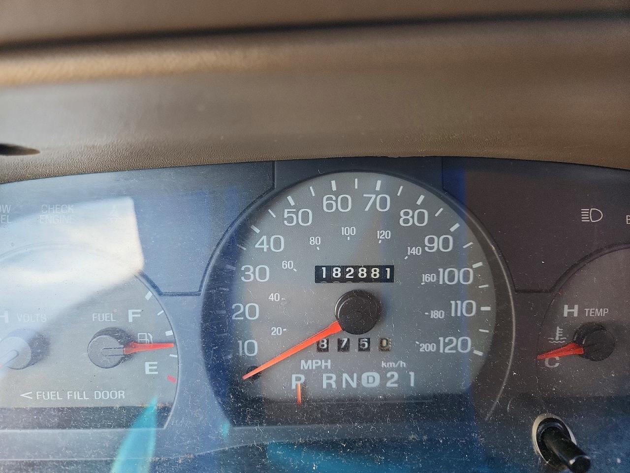 1999 Mercury Grand Marquis Gs Gold vin: 2MEFM74WXXX641284